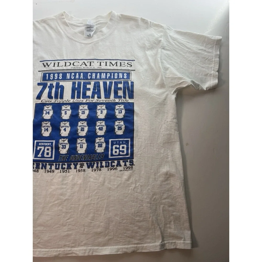 VTG Kentucky Wildcats Shirt‎ Size XL 1998 NCAA Champions Basketball Gildan Hands